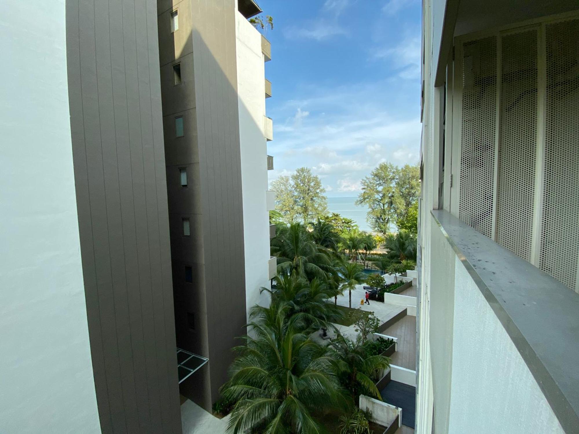 By The Sea Cozy Beachfront Home 253 Batu Feringgi Bagian luar foto