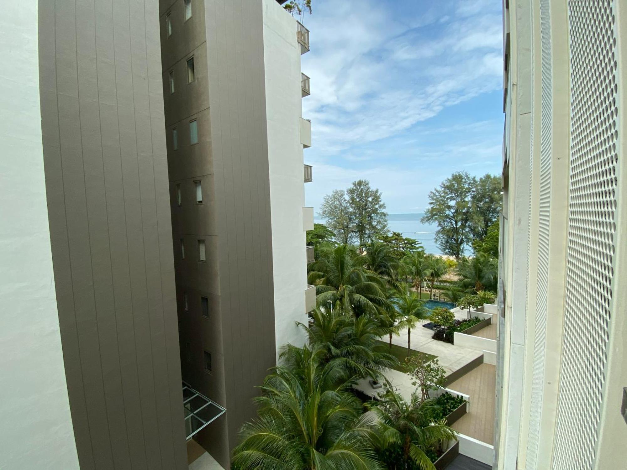 By The Sea Cozy Beachfront Home 253 Batu Feringgi Bagian luar foto